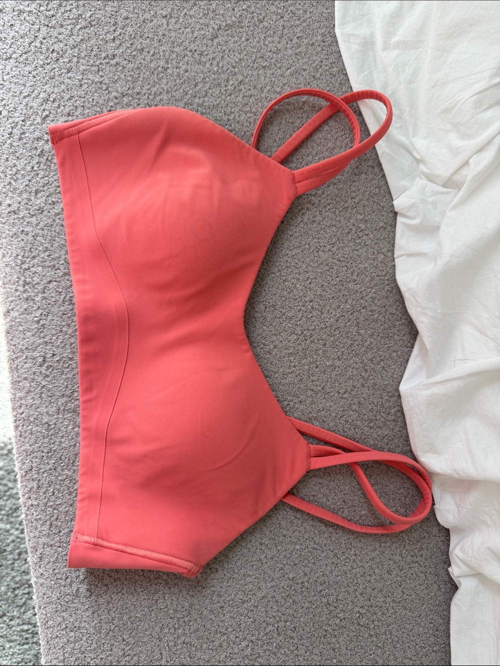 Lululemon coral size 6 bra